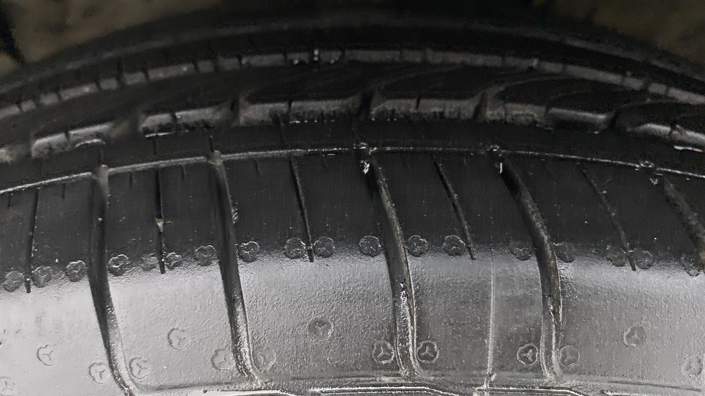 2021 KIA SELTOS HTX AT PETROL, Petrol, Automatic, 14,038 km, Left Front Tyre Tread
