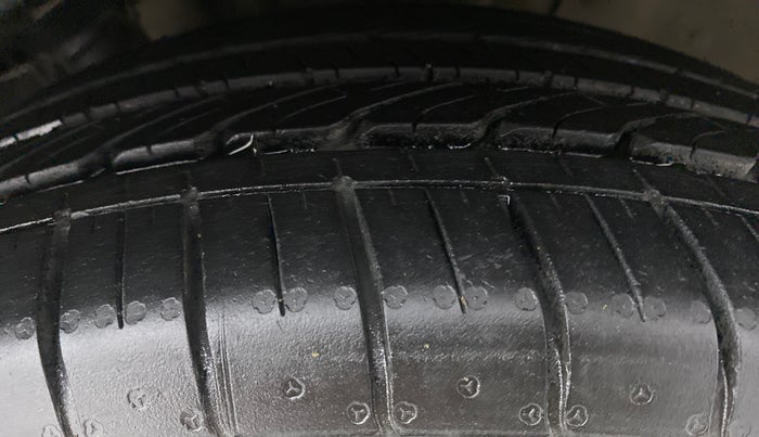 2021 KIA SELTOS HTX AT PETROL, Petrol, Automatic, 14,038 km, Right Front Tyre Tread