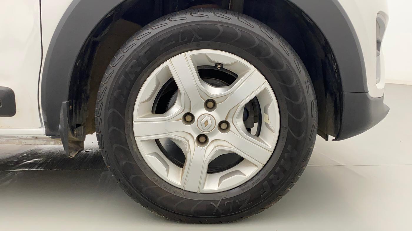 2019 Renault TRIBER RXZ, Petrol, Manual, 72,560 km, Right Front Wheel