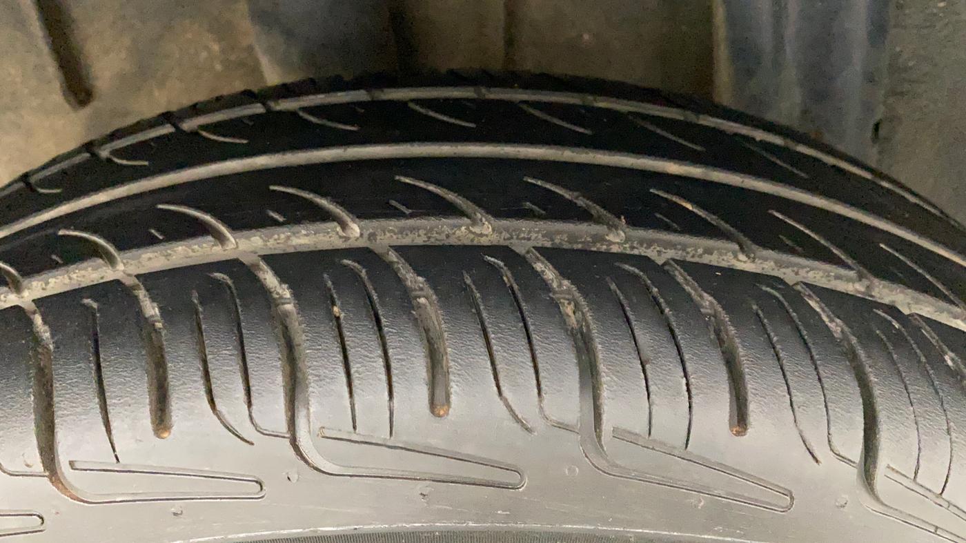 2019 Renault TRIBER RXZ, Petrol, Manual, 72,560 km, Right Rear Tyre Tread