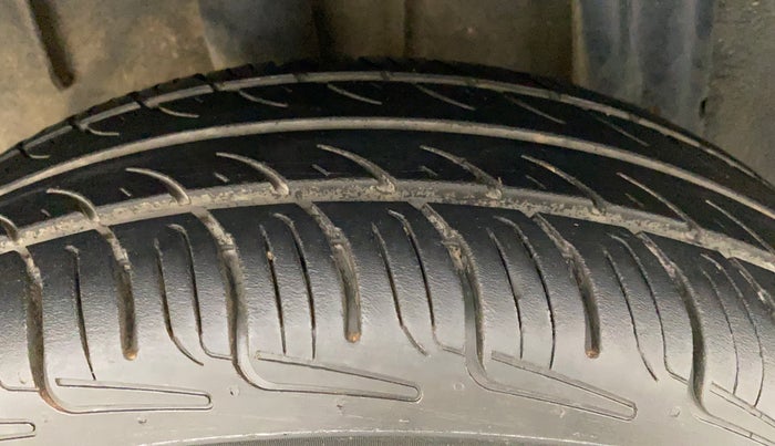2019 Renault TRIBER RXZ, Petrol, Manual, 72,560 km, Right Rear Tyre Tread