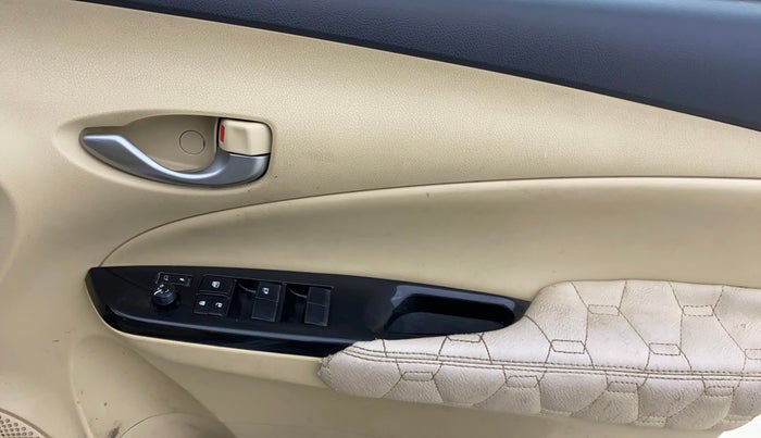 2020 Toyota YARIS G MT, Petrol, Manual, 48,693 km, Driver Side Door Panels Control