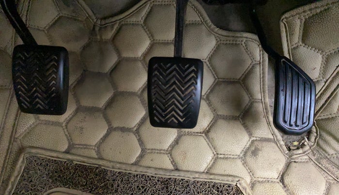 2020 Toyota YARIS G MT, Petrol, Manual, 48,693 km, Pedals