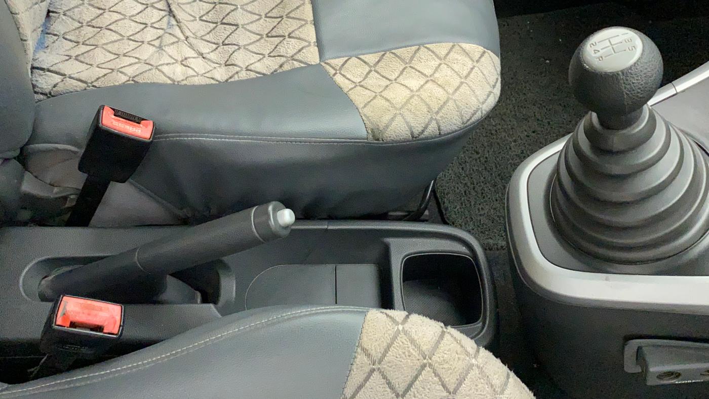 2010 Maruti Ritz VXI, Petrol, Manual, 64,204 km, Gear Lever