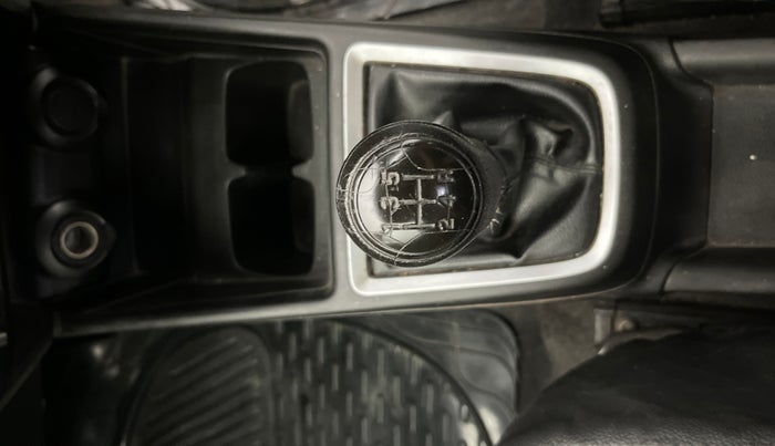 2019 Maruti Swift LXI, Petrol, Manual, 79,933 km, Gear Lever