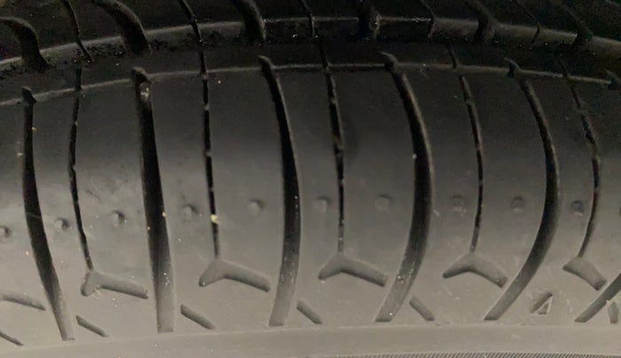 2017 Maruti Alto 800 VXI, Petrol, Manual, 45,502 km, Left Rear Tyre Tread