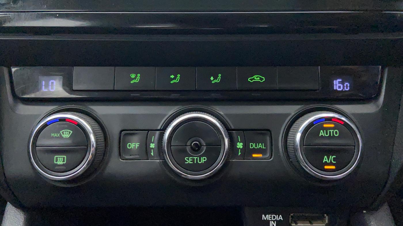 2015 Skoda Octavia ELEGANCE 2.0 TDI CR AT, Diesel, Automatic, 89,454 km, Automatic Climate Control