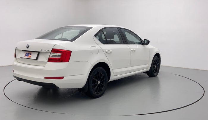 2015 Skoda Octavia ELEGANCE 2.0 TDI CR AT, Diesel, Automatic, 89,454 km, Right Back Diagonal