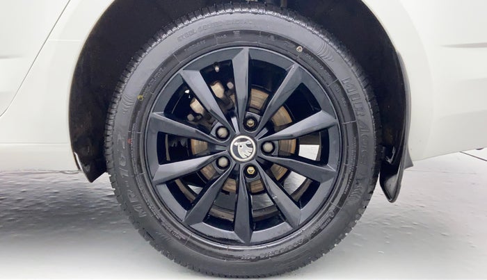 2015 Skoda Octavia ELEGANCE 2.0 TDI CR AT, Diesel, Automatic, 89,454 km, Left Rear Wheel