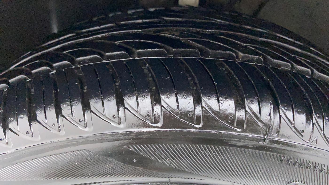 2015 Skoda Octavia ELEGANCE 2.0 TDI CR AT, Diesel, Automatic, 89,454 km, Left Front Tyre Tread