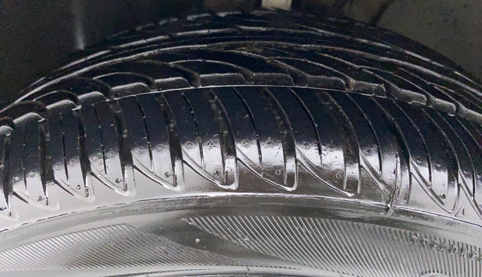 2015 Skoda Octavia ELEGANCE 2.0 TDI CR AT, Diesel, Automatic, 89,454 km, Left Front Tyre Tread
