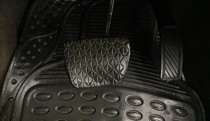 2015 Ford Ecosport TITANIUM 1.5L PETROL AT, Petrol, Automatic, 1,18,686 km, Pedals