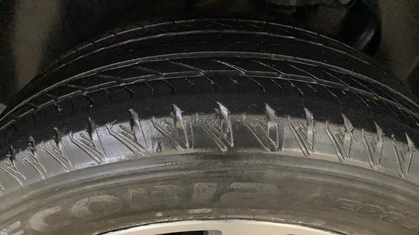 2021 Tata Safari XZA PLUS, Diesel, Automatic, 60,760 km, Right Rear Tyre Tread