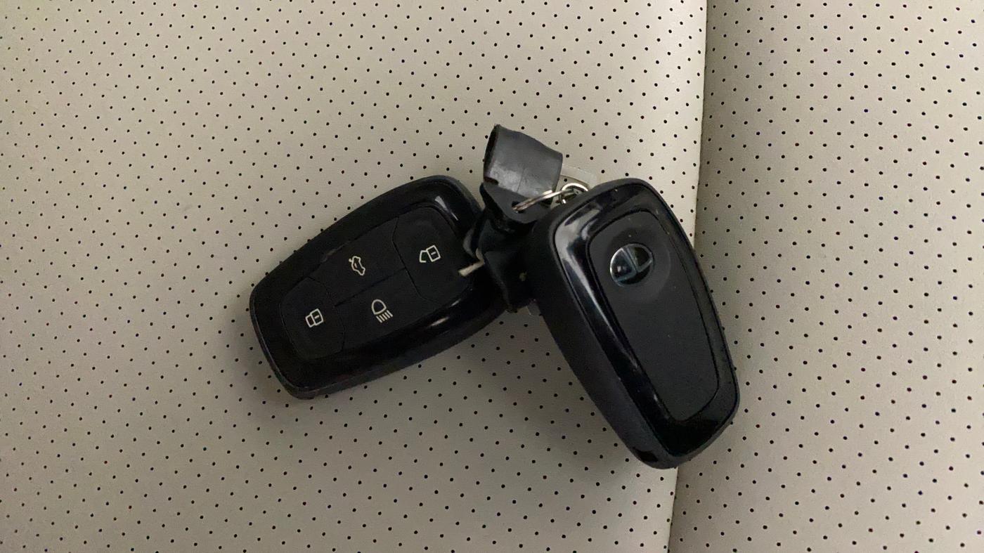 2021 Tata Safari XZA PLUS, Diesel, Automatic, 60,760 km, Key Close Up