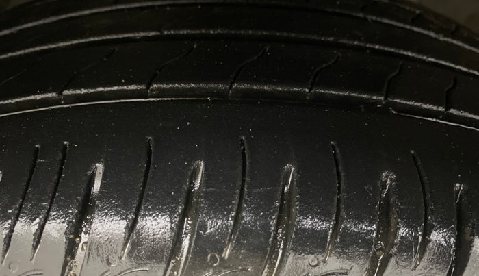 2023 Hyundai VENUE SX (O) 1.0 TURBO DCT, Petrol, Automatic, 14,167 km, Left Front Tyre Tread