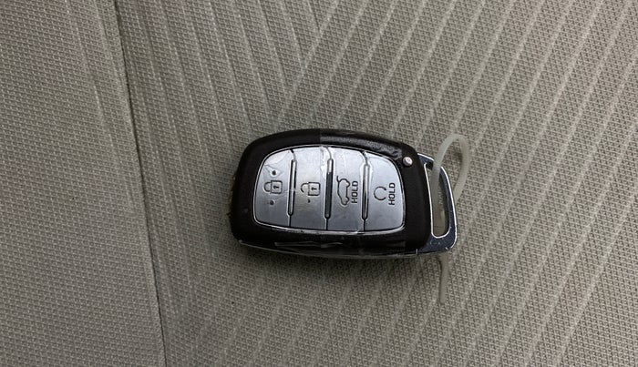 2023 Hyundai VENUE SX (O) 1.0 TURBO DCT, Petrol, Automatic, 14,167 km, Key Close Up