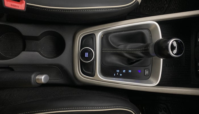 2023 Hyundai VENUE SX (O) 1.0 TURBO DCT, Petrol, Automatic, 14,167 km, Gear Lever