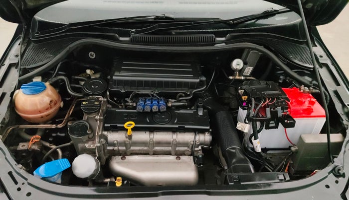 2014 Skoda Rapid AMBITION 1.6 MPI MT PLUS, CNG, Manual, 74,911 km, Engine View