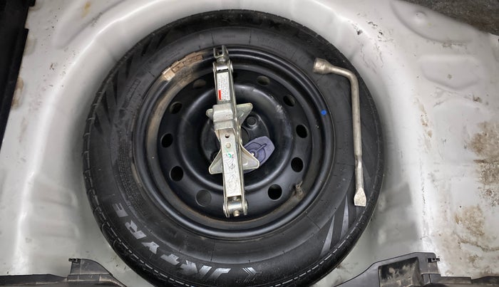 2022 Maruti Swift VXI, Petrol, Manual, 33,170 km, Spare Tyre