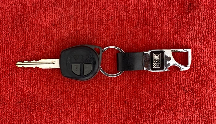 2022 Maruti Swift VXI, Petrol, Manual, 33,170 km, Key Close Up