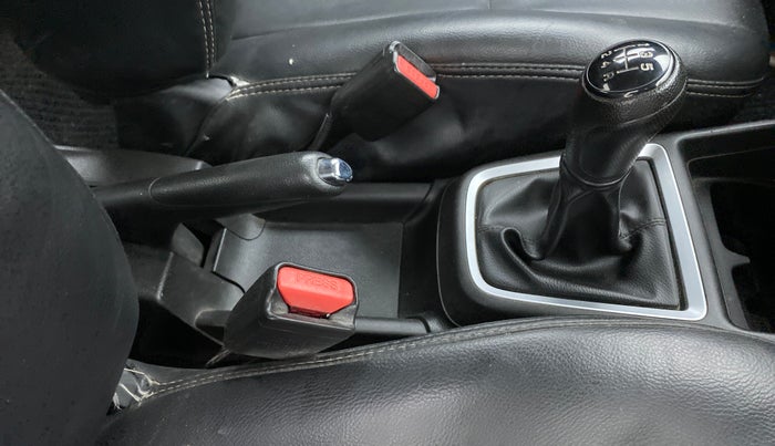 2022 Maruti Swift VXI, Petrol, Manual, 33,170 km, Gear Lever