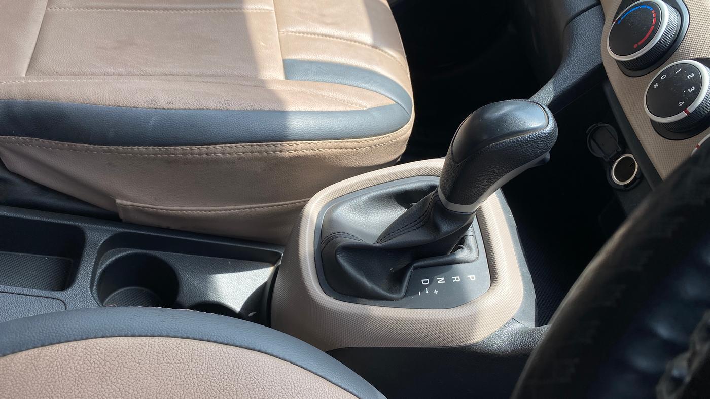 2018 Hyundai Grand i10 MAGNA AT 1.2 KAPPA VTVT, Petrol, Automatic, 25,209 km, Gear Lever