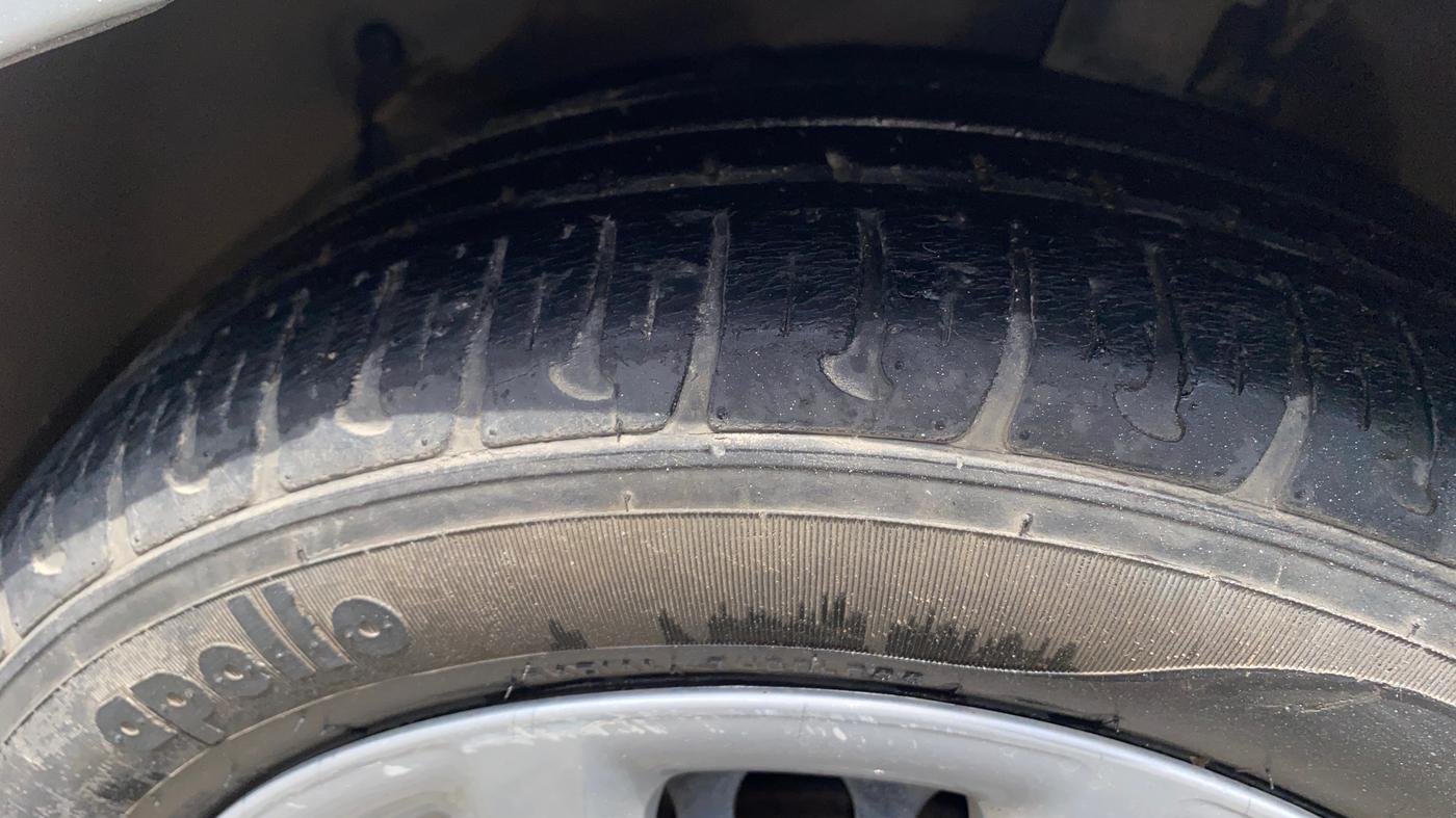 2018 Hyundai Grand i10 MAGNA AT 1.2 KAPPA VTVT, Petrol, Automatic, 25,209 km, Left Front Tyre Tread