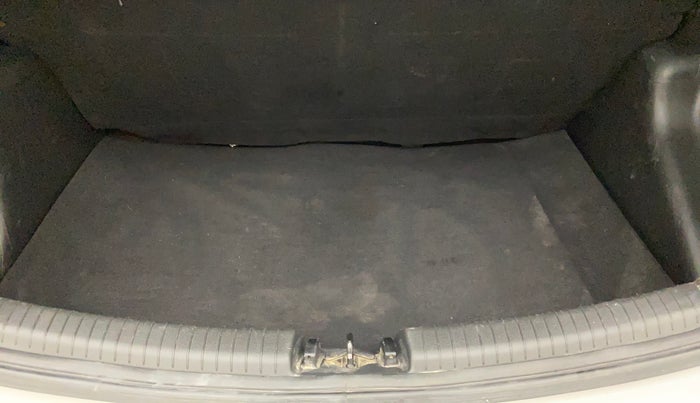 2018 Hyundai Grand i10 SPORTZ 1.2 KAPPA VTVT, Petrol, Manual, 89,538 km, Boot Inside