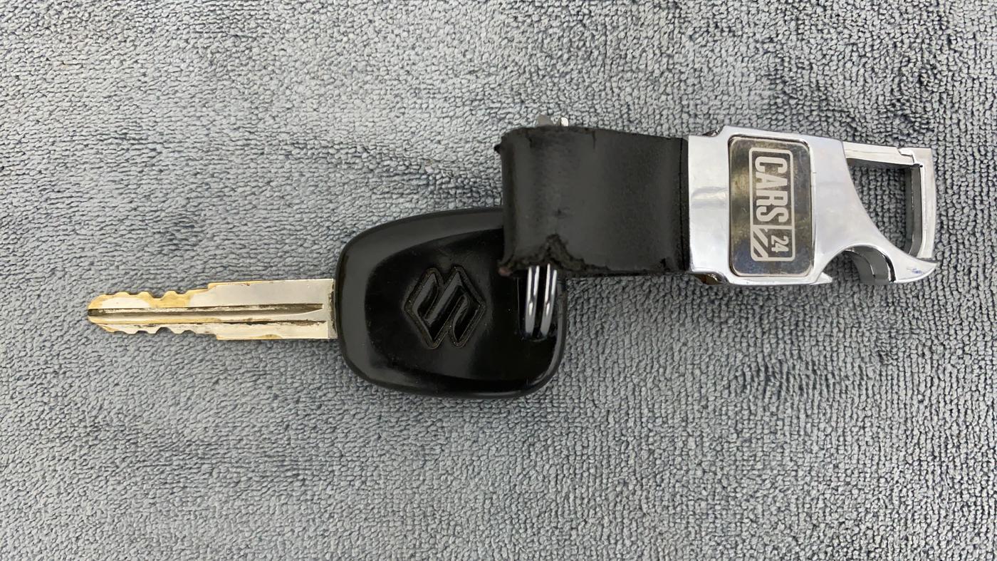 2015 Maruti Alto K10 VXI P, Petrol, Manual, 58,475 km, Key Close Up