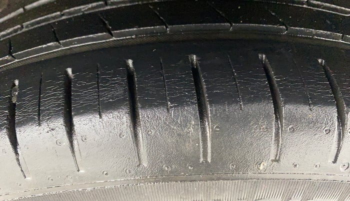 2018 Hyundai Elite i20 ASTA 1.2 (O), Petrol, Manual, 60,857 km, Left Rear Tyre Tread