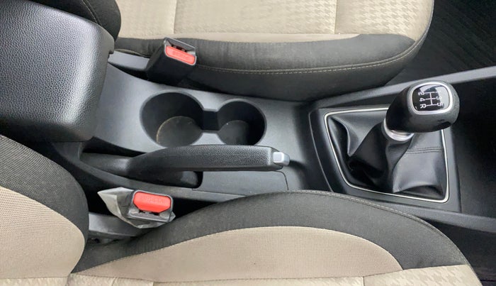 2018 Hyundai Elite i20 ASTA 1.2 (O), Petrol, Manual, 60,857 km, Gear Lever