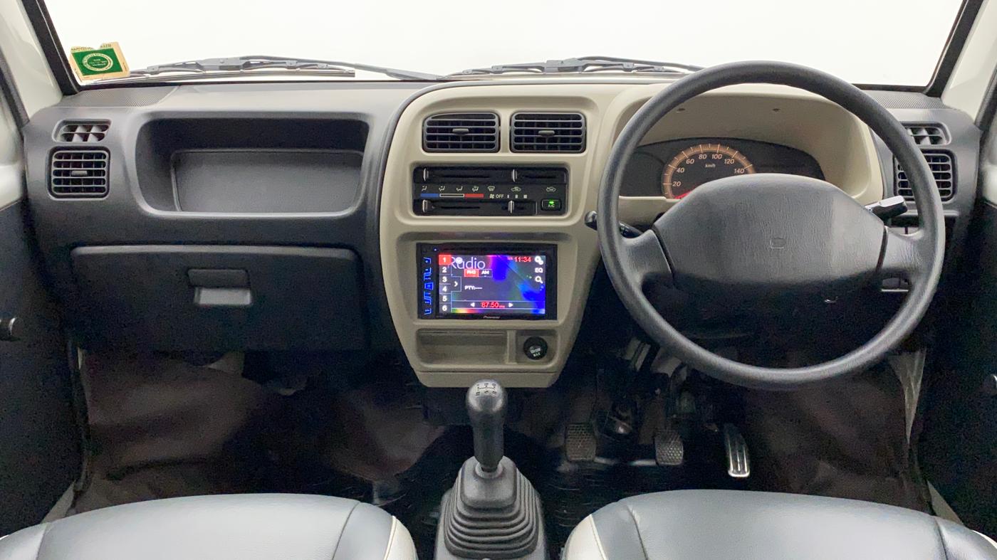 2017 Maruti Eeco 5 STR WITH A/C+HTR, Petrol, Manual, 40,510 km, Dashboard