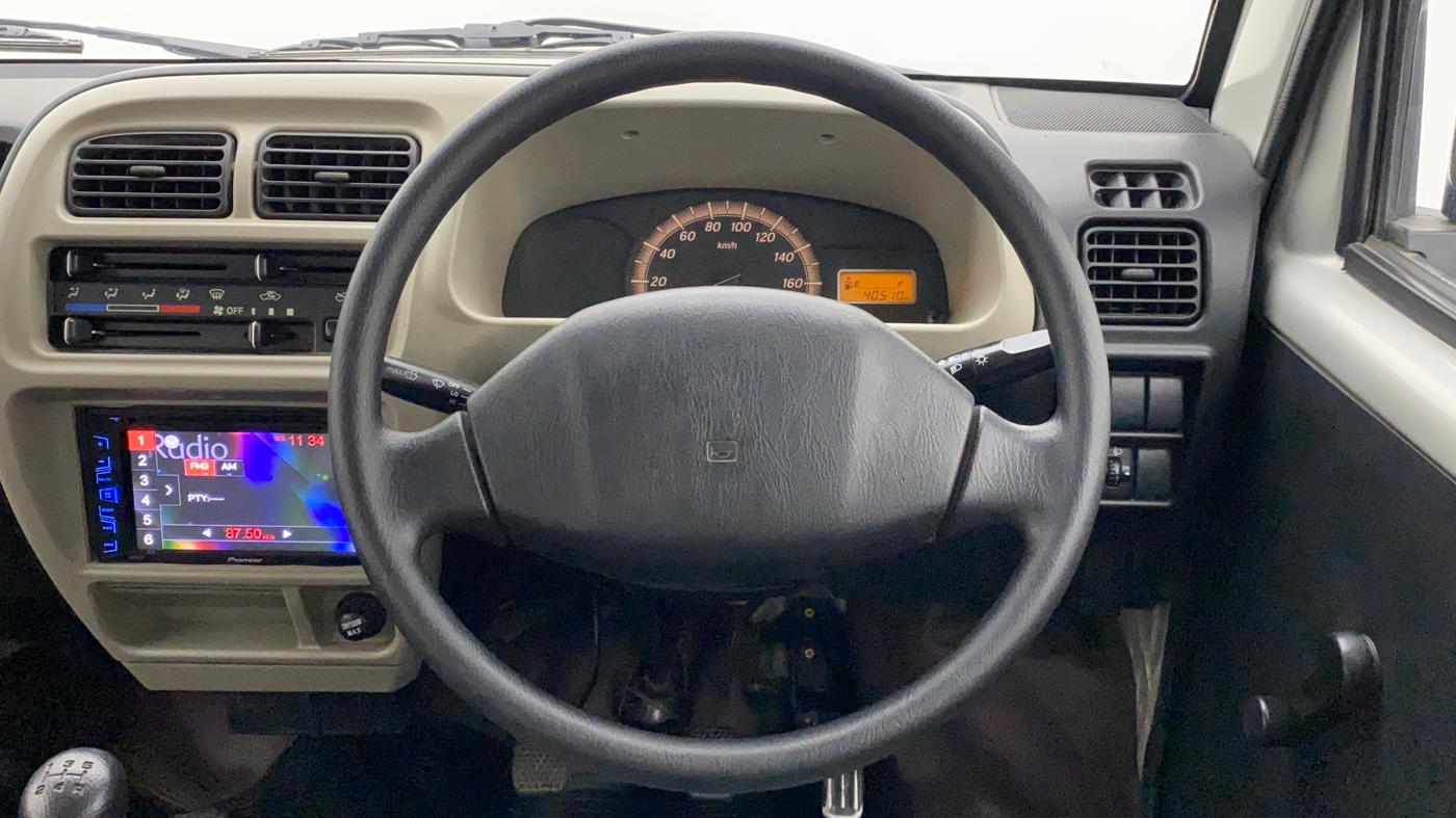 2017 Maruti Eeco 5 STR WITH A/C+HTR, Petrol, Manual, 40,510 km, Steering Wheel Close Up