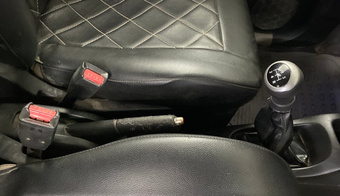 2015 Maruti Wagon R 1.0 VXI, CNG, Manual, 94,304 km, Gear Lever