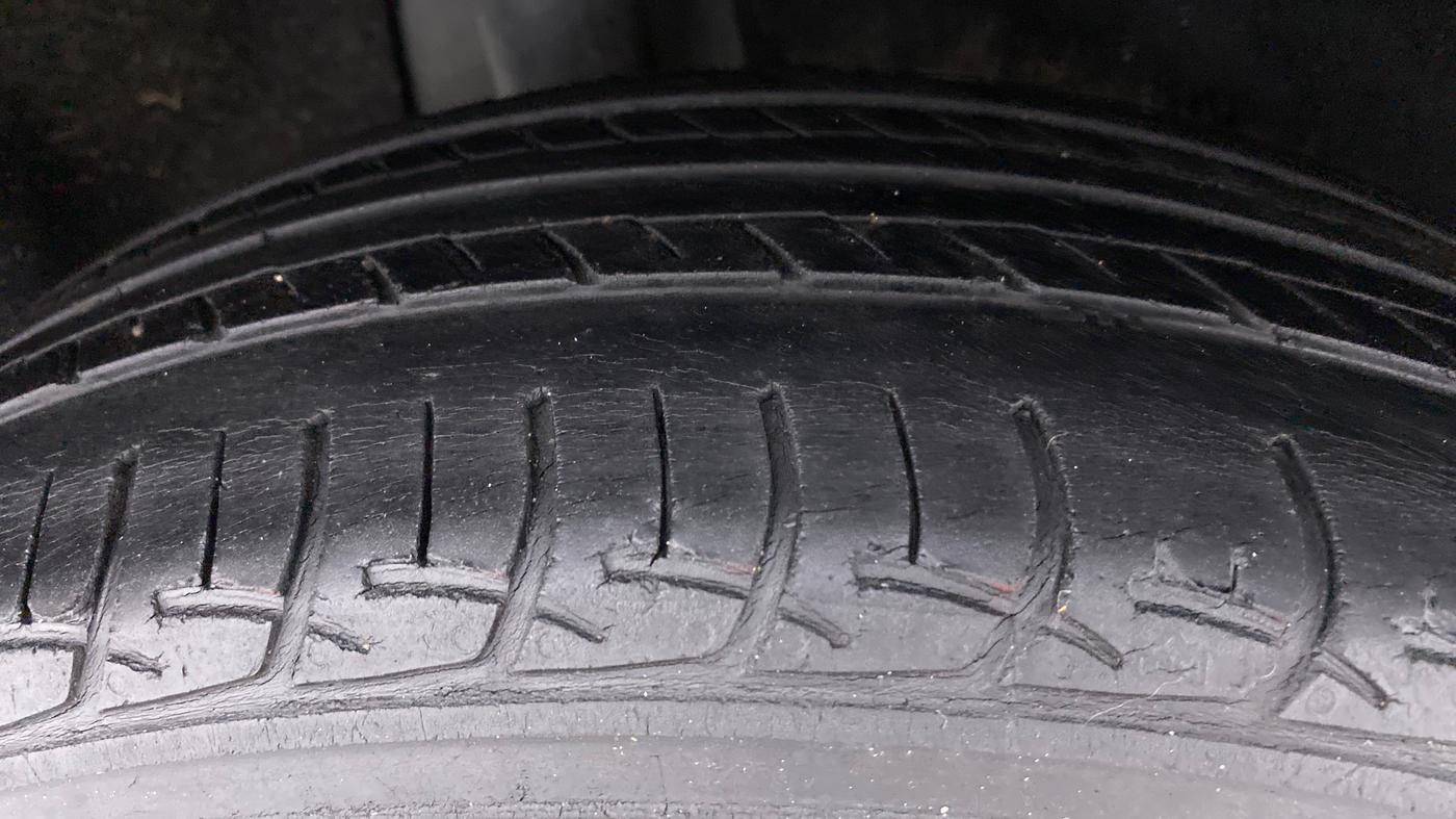 2018 Maruti Baleno DELTA DIESEL 1.3, Diesel, Manual, 81,490 km, Right Rear Tyre Tread