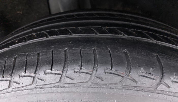 2018 Maruti Baleno DELTA DIESEL 1.3, Diesel, Manual, 81,490 km, Right Rear Tyre Tread