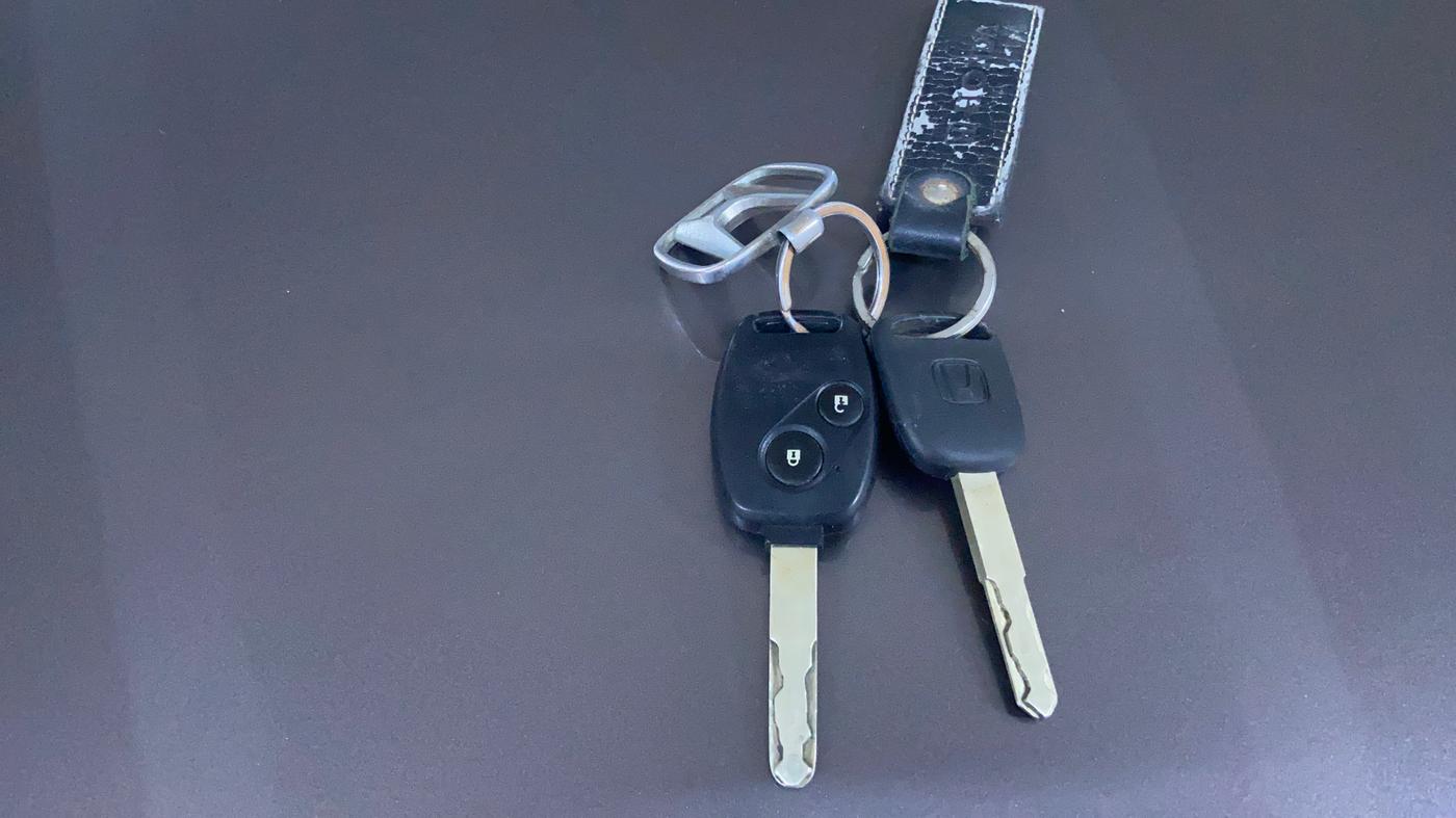 2015 Honda Brio S MT, Petrol, Manual, 45,133 km, Key Close Up