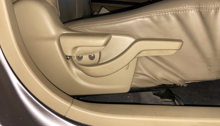 2015 Honda Brio S MT, Petrol, Manual, 45,133 km, Driver Side Adjustment Panel