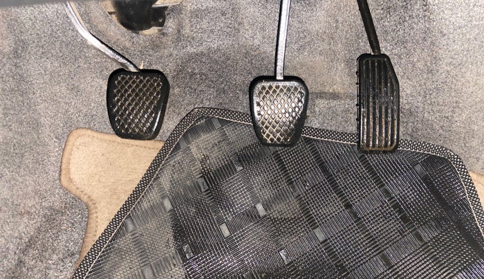 2015 Honda Brio S MT, Petrol, Manual, 45,133 km, Pedals