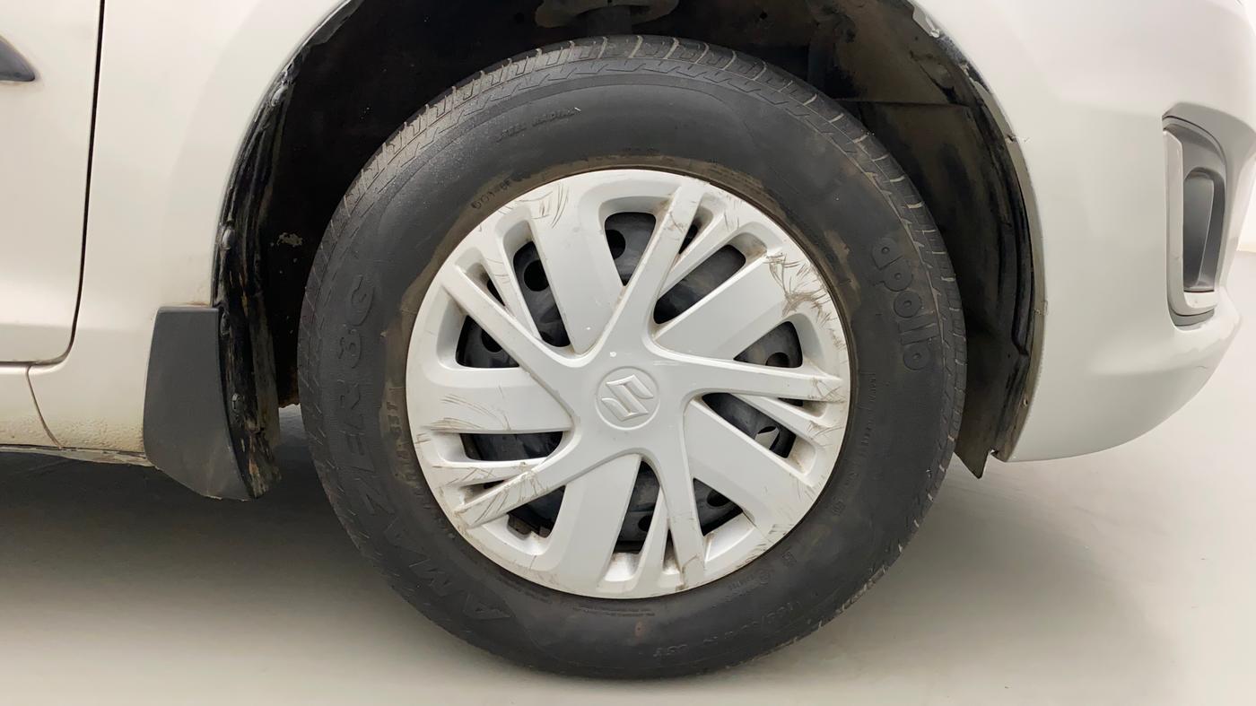 2015 Maruti Swift VXI, Petrol, Manual, 43,286 km, Right Front Wheel