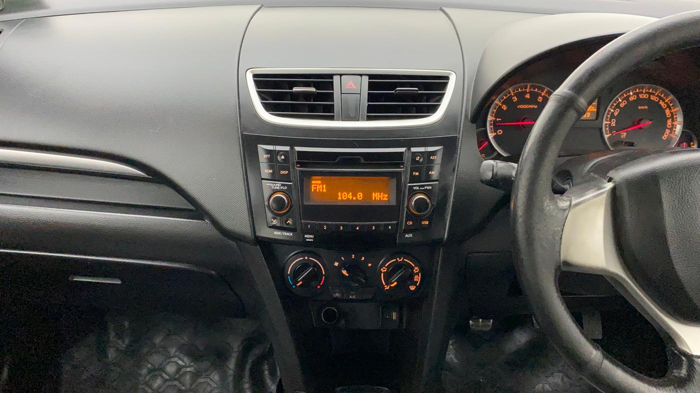 2015 Maruti Swift VXI, Petrol, Manual, 43,286 km, Air Conditioner
