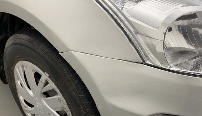 2015 Maruti Swift VXI, Petrol, Manual, 43,286 km, Front bumper - Minor damage