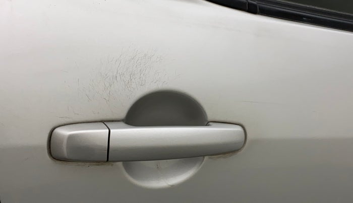2015 Maruti Swift VXI, Petrol, Manual, 43,286 km, Right rear door - Minor scratches