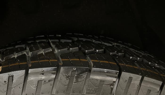 2023 Mahindra SCORPIO-N Z8 L DIESEL AT 4WD 7 STR, Diesel, Automatic, 45,447 km, Left Rear Tyre Tread