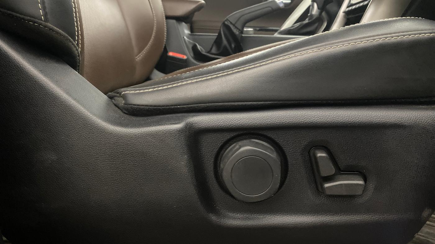 2023 Mahindra SCORPIO-N Z8 L DIESEL AT 4WD 7 STR, Diesel, Automatic, 45,447 km, Driver Side Adjustment Panel