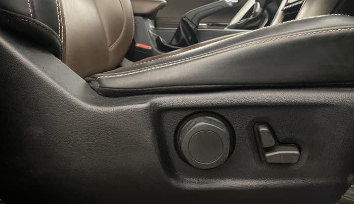 2023 Mahindra SCORPIO-N Z8 L DIESEL AT 4WD 7 STR, Diesel, Automatic, 45,447 km, Driver Side Adjustment Panel