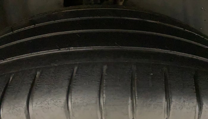 2021 MG HECTOR SHARP 1.5 DCT PETROL, Petrol, Automatic, 57,186 km, Right Rear Tyre Tread