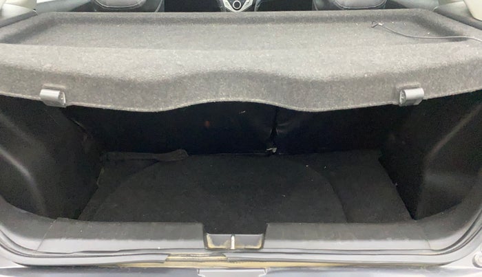 2016 Maruti Baleno DELTA PETROL 1.2, Petrol, Manual, 1,10,885 km, Boot Inside