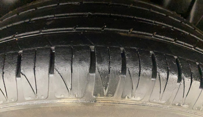 2019 Maruti Vitara Brezza VDI AMT, Diesel, Automatic, 86,421 km, Left Rear Tyre Tread