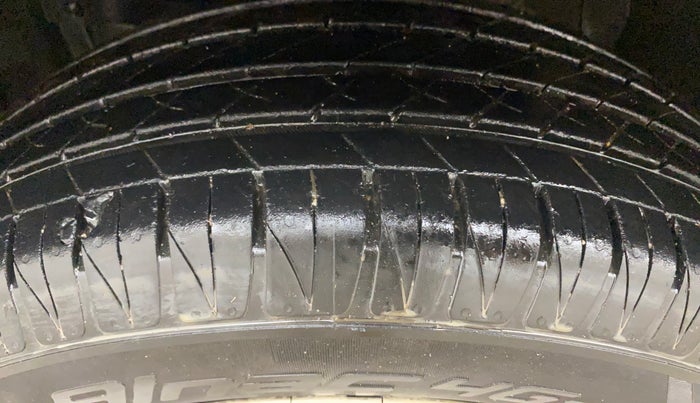 2019 Maruti Vitara Brezza VDI AMT, Diesel, Automatic, 86,421 km, Left Front Tyre Tread